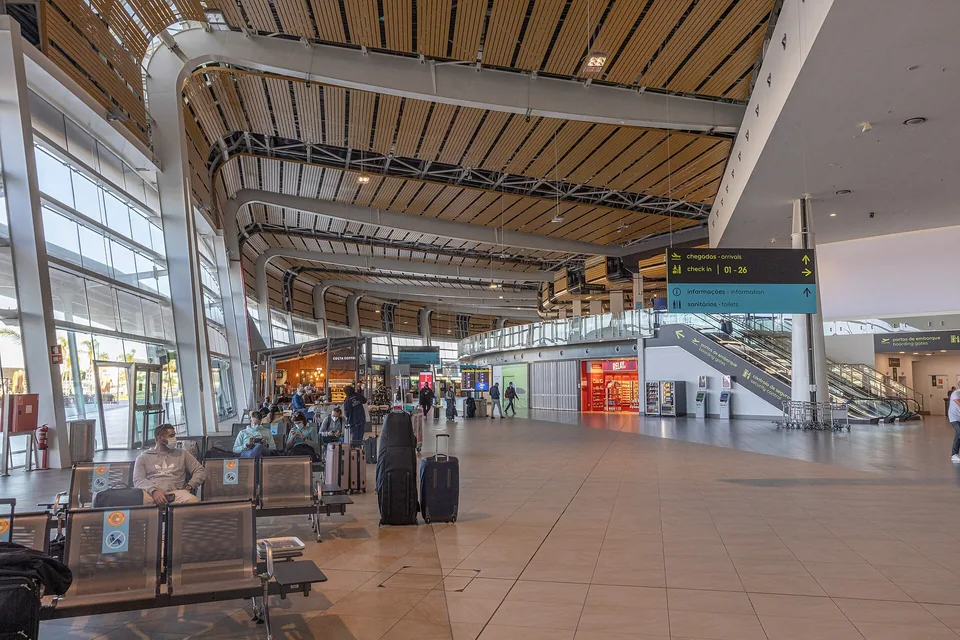 Le terminal de l’aéroport de Faro, en Algarve